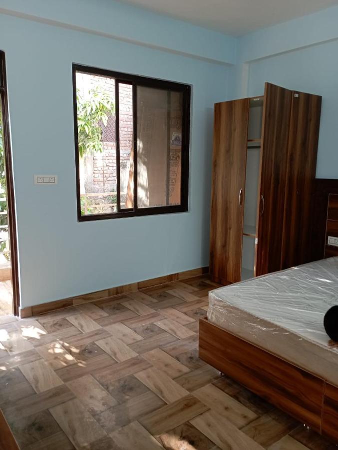 Crescent Moon Homestay Rishīkesh Exteriör bild
