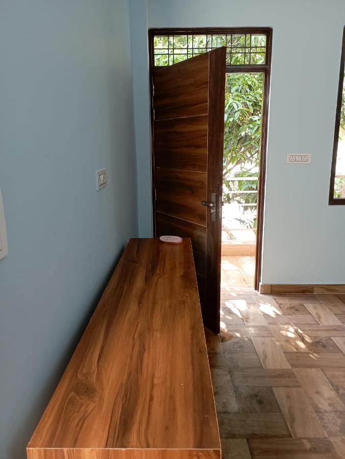Crescent Moon Homestay Rishīkesh Exteriör bild